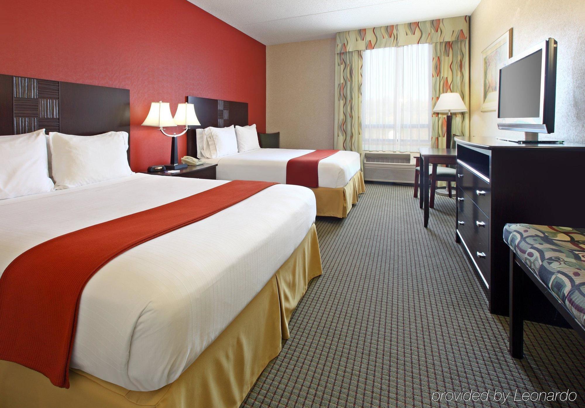 Holiday Inn Express Hotel & Suites Harrison Habitación foto