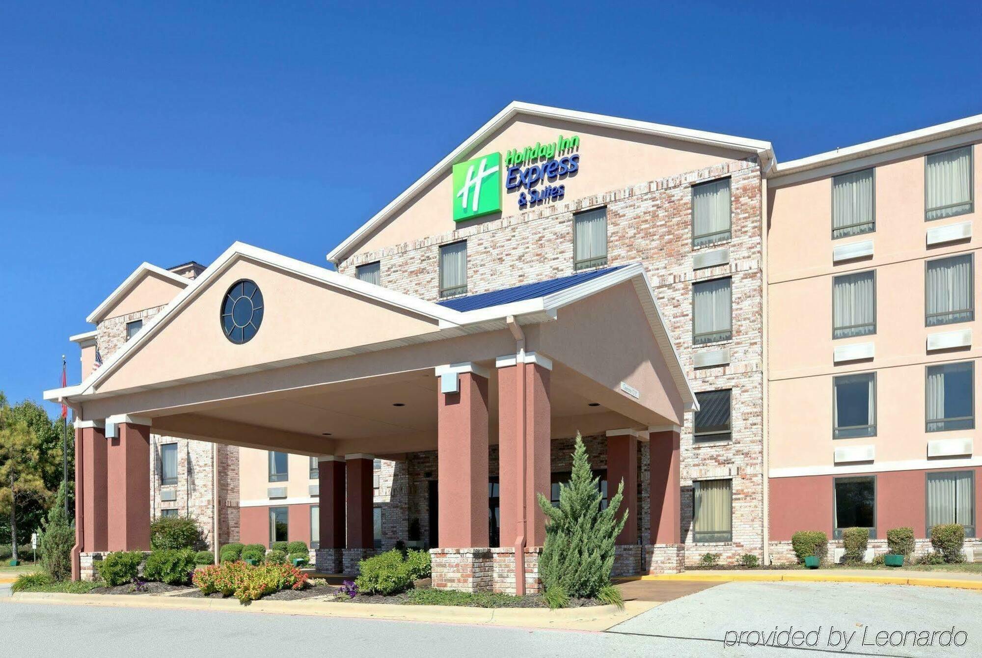 Holiday Inn Express Hotel & Suites Harrison Exterior foto